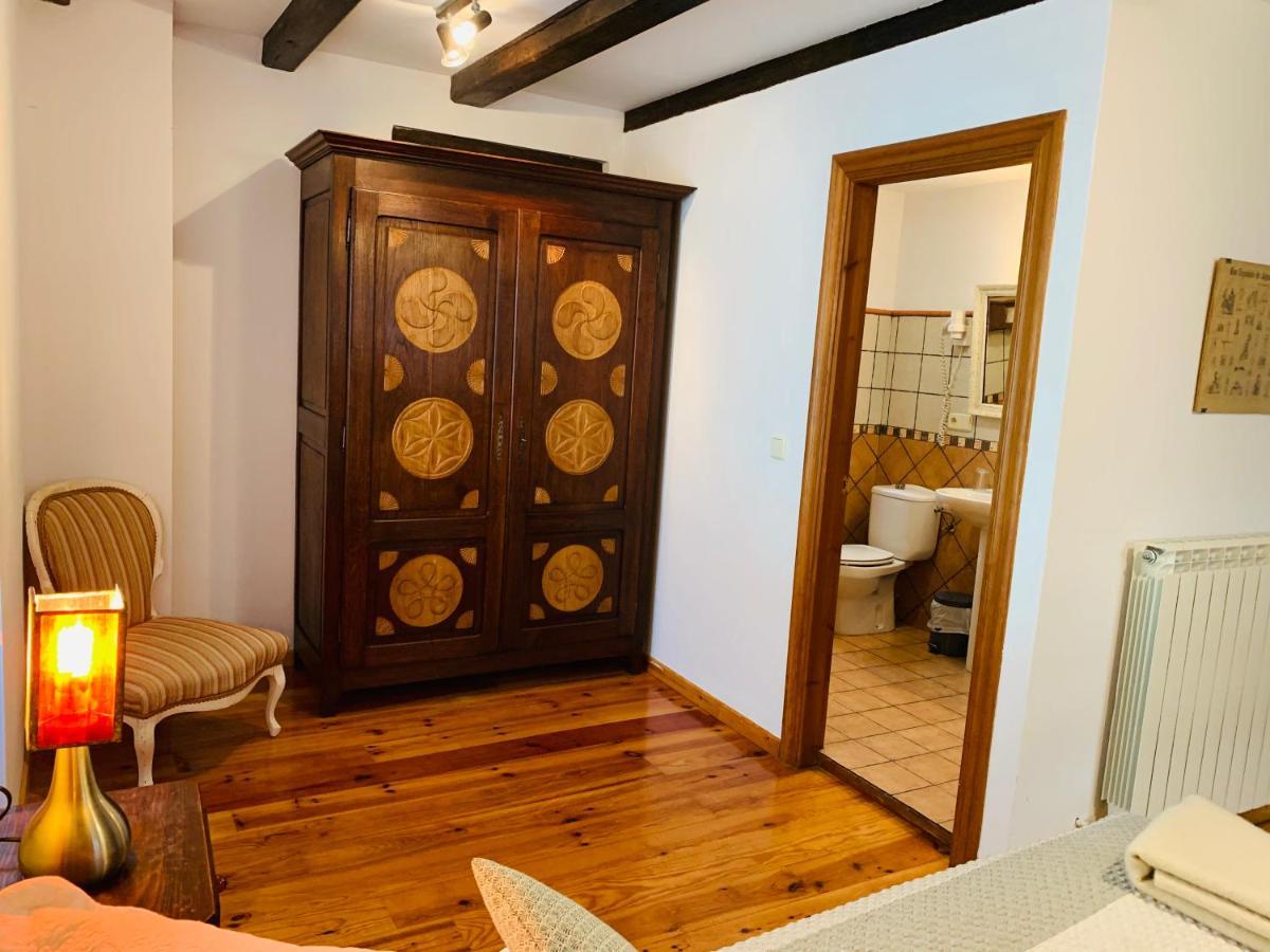 Argonz Etxea Hotel Urzainqui Екстериор снимка